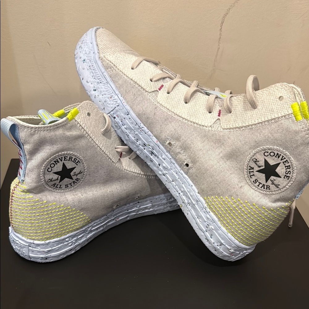 Converse x Nike Space Hippie Chucks size 10